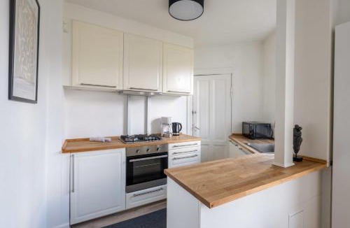 Osterbro Apartment | Cozy & Bright Apartment in Peaceful Area