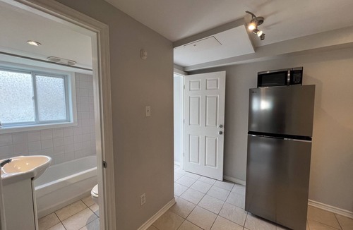 Ahuntsic-Cartierville Apartment | Cozy & Bright Comfortable Basement Suite