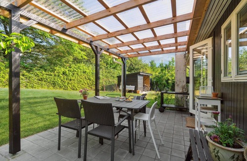Remmer Strand House | Cozy, bright cottage with annex in a sheltered, naturally beautiful location.