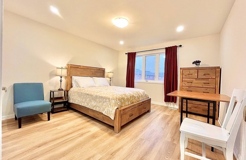 Milton House | Cozy Bright Home in Milton