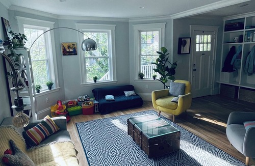 North Brookline Condo | Cozy Brookline Condo By Boston