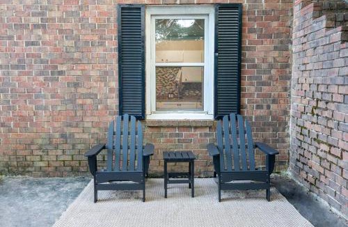 Loring Heights Apartment | Cozy Buckhead Suite - great area, free easy parking, near shops and restaurants