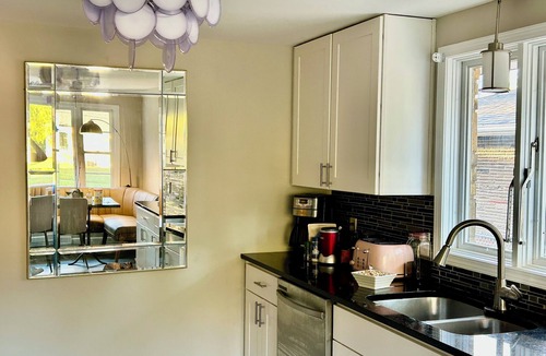 North Buffalo House | Cozy Buffalo Getaway — Between Niagara Falls & Downtown