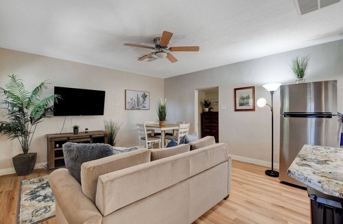 Las Vegas Apartment | Cozy Bungalow 3 Long Term Available