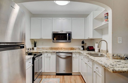 Las Vegas Apartment | Cozy Bungalow 3 Long Term Available