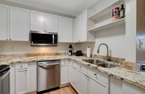 Las Vegas Apartment | Cozy Bungalow 3 Long Term Available