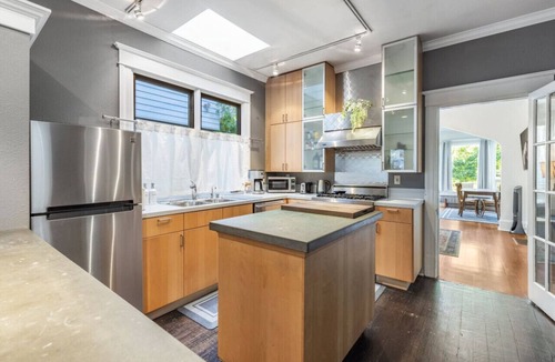 Minor House | Cozy Bungalow in Capitol Hill