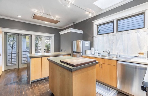 Minor House | Cozy Bungalow in Capitol Hill