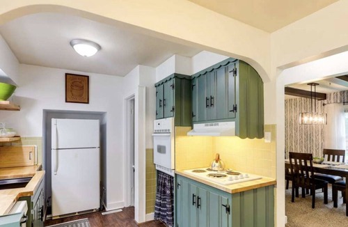 Wichita House | Cozy bungalow in Delano - minutes from downtown and the river