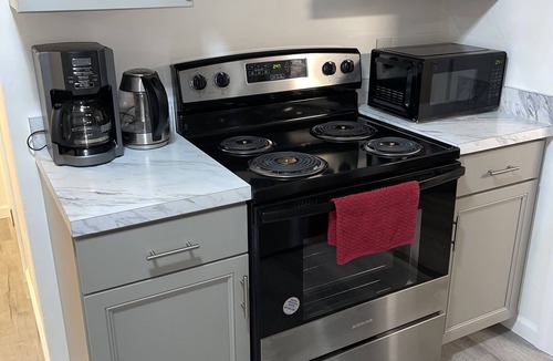 Kingston House | Cozy Bungalow in Daytona Beach