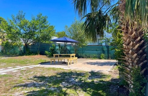 Kingston House | Cozy Bungalow in Daytona Beach