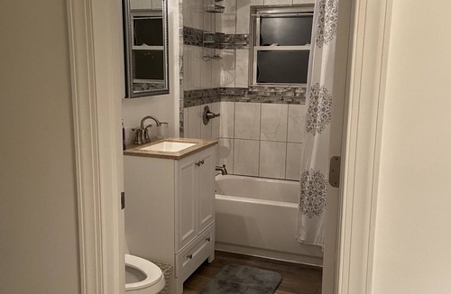 Wilkes-Barre House | Cozy bungalow