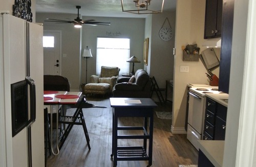 Vernon House | Cozy Bunglow Centrally Located