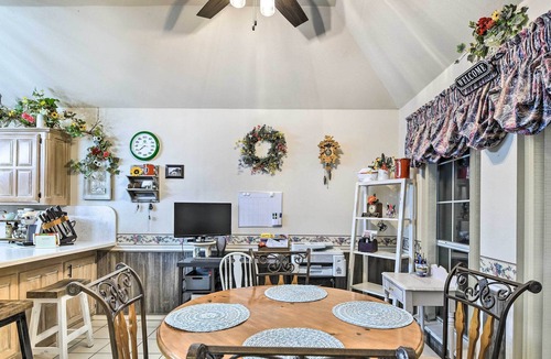 Burleson House | Cozy Burleson Retreat ~ 16 Mi to Fort Worth!