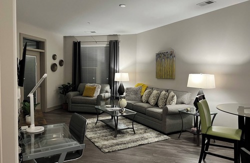 Farrington Apartment | Cozy but Accessible Hideaway. Lots of Amenitiesn