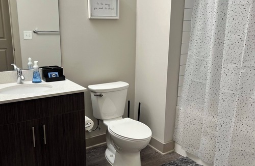 Farrington Apartment | Cozy but Accessible Hideaway. Lots of Amenitiesn