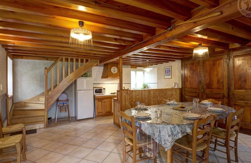Saint-Bonnet-le-Courreau Cottage | Cozy cottage in natural park with pets allowed and modern comfort