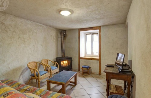 Saint-Bonnet-le-Courreau Cottage | Cozy cottage in natural park with pets allowed and modern comfort