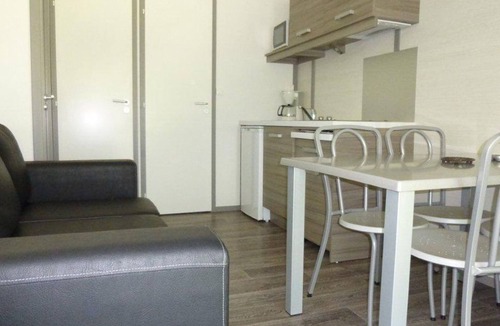 Sainte-Reine-de-Bretagne Ski Chalet | Cozy chalet for 4 with terrace in Sainte-Reine-de-Bretagne