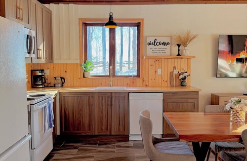 Bradford West Gwillimbury Cabin | Cozy cabin near Toronto