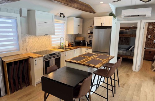 Saint-Alphonse-Rodriguez Ski Chalet | Cozy Lakeside Chalet at Lac Bastien