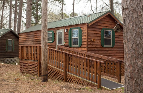 Holladay Cottage | Cozy Cabin #27 walking distance to KY Lake and GREAT fishing - Camden TN.
