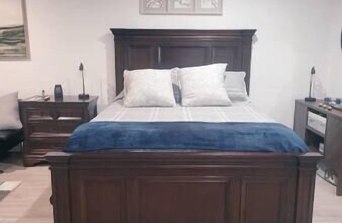 Perry House | Cozy Cabin 5 min from Waco, 10 from Baylor, 15 from Silos