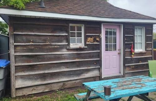 Grand Bend Cabin | Cozy Cabin #5, one block to beach