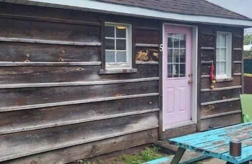 Grand Bend Cabin | Cozy Cabin #5, one block to beach