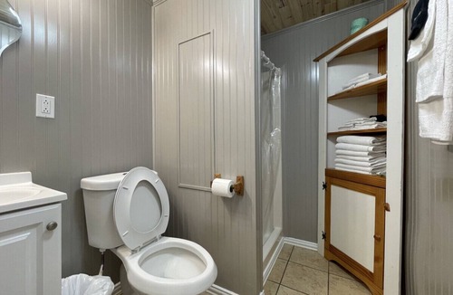Pottsboro Cabin | Cozy Cabin at Little Mineral Marina: Cabin 7