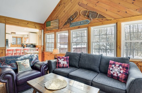 Stratton House | Cozy Cabin Between Stratton Resort & Mount Snow