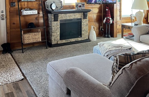 Star Prairie Cabin | Cozy Cabin Get Away
