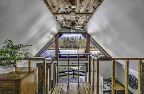 Akron Cabin | Cozy Cabin Getaway