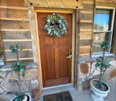 Dalton Ski Chalet | cozy cabin getaway