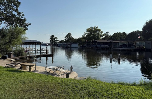 Granite Shoals Cabin | Cozy cabin in adorable Granite Shoals with WiFi, AC