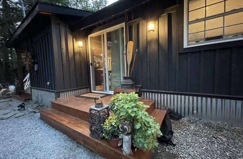 Adirondack Cabin | Cozy cabin in adorable Adirondack with Beaches and Mountains