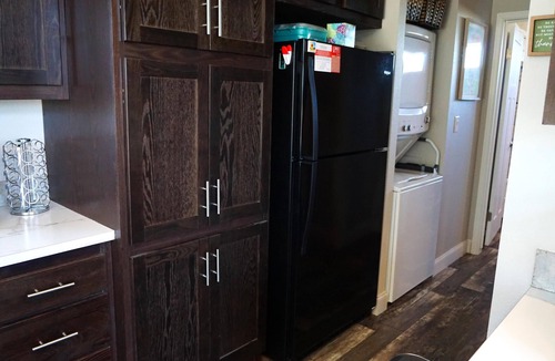 Maple Hill Cabin | Cozy Cabin in beautiful Maple Hill with WiFi, Hot Tub and AC