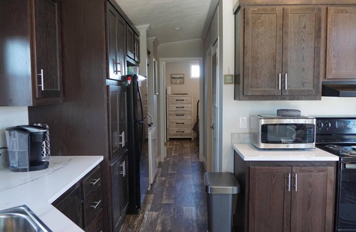 Maple Hill Cabin | Cozy Cabin in beautiful Maple Hill with WiFi, Hot Tub and AC