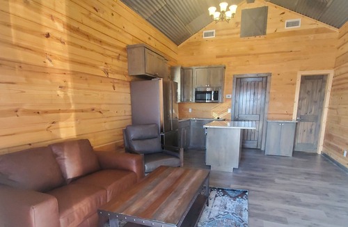 Carlsbad Cabin | Cozy Cabin in Carlsbad- Short drive to San Angelo