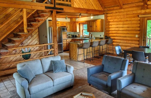 Paw Paw Lake Cabin | Cozy Cabin in Coloma