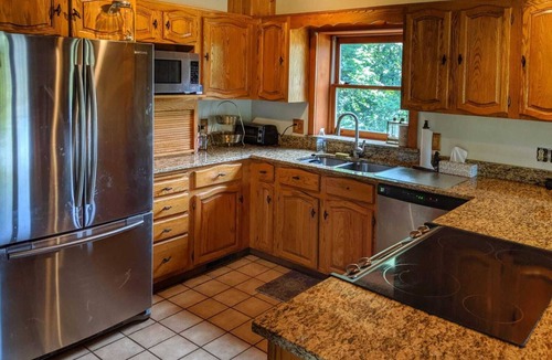 Paw Paw Lake Cabin | Cozy Cabin in Coloma