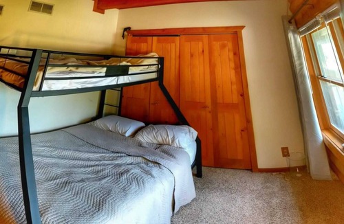Paw Paw Lake Cabin | Cozy Cabin in Coloma
