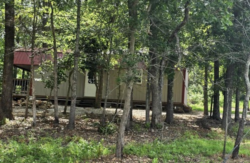 Lebanon Cabin | Cozy cabin in pleasant Lebanon with AC