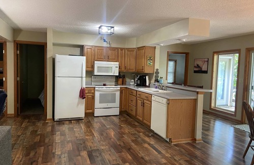 Gravois Mills Cabin | Cozy Cabin in Quiet Cove with Private Boat Dock