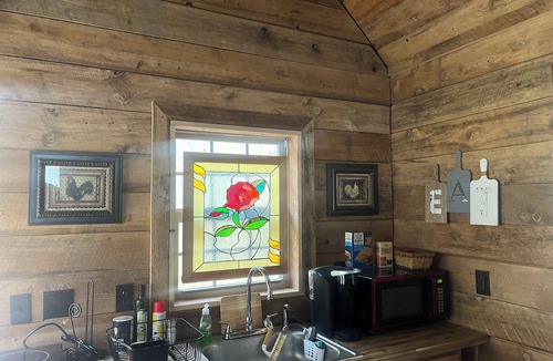 Slippery Rock Cabin | Cozy cabin in Slippery Rock with 100 acres of woods and very close to wolf Creek