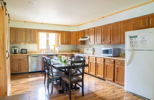 Stratton Cabin | Cozy Cabin in Stratton Mountain & Mount Snow 10min