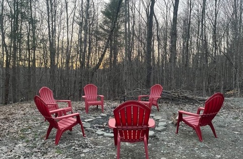 Afton House | Cozy Cabin in the Catskills