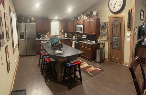 West Livingston Cabin | Cozy Cabin in the Woods - Lake Livingston, Texas