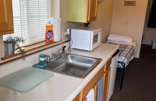 Fair Haven Cabin | Cozy cabin in wonderful Fair Haven with AC