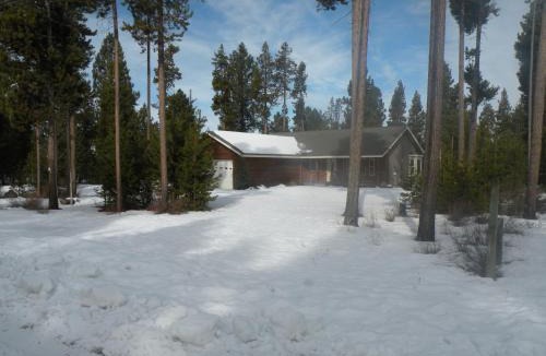 La Pine House | Cozy Cabin LaPine